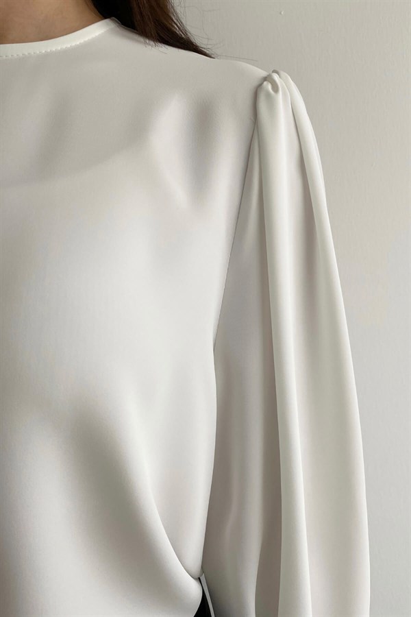 Bilekleri Kurdele Detay Beyaz Oversize Bluz