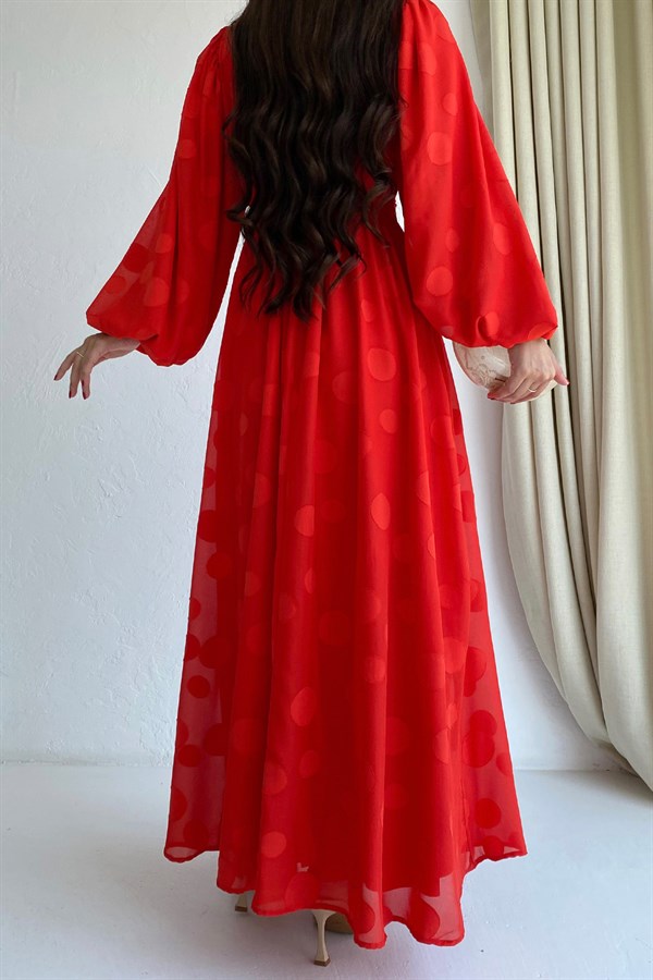 Kabartma Puantiyeli Kırmızı Şifon Elbise