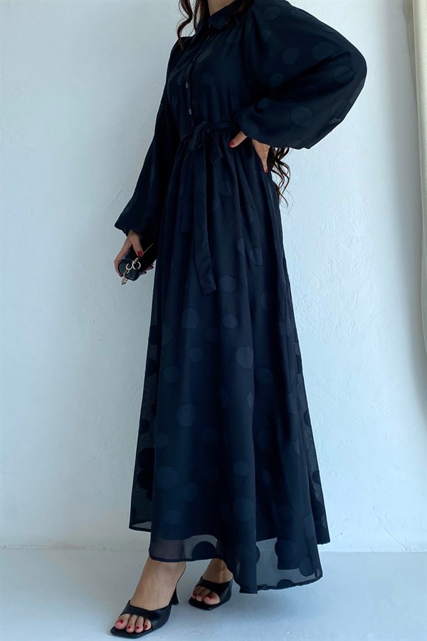 Kabartma Puantiyeli Siyah Şifon Elbise